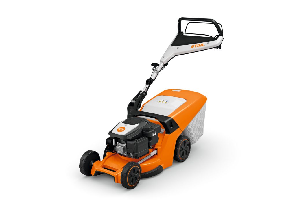 STIHL RM 443 T Petrol Lawn Mower image 1