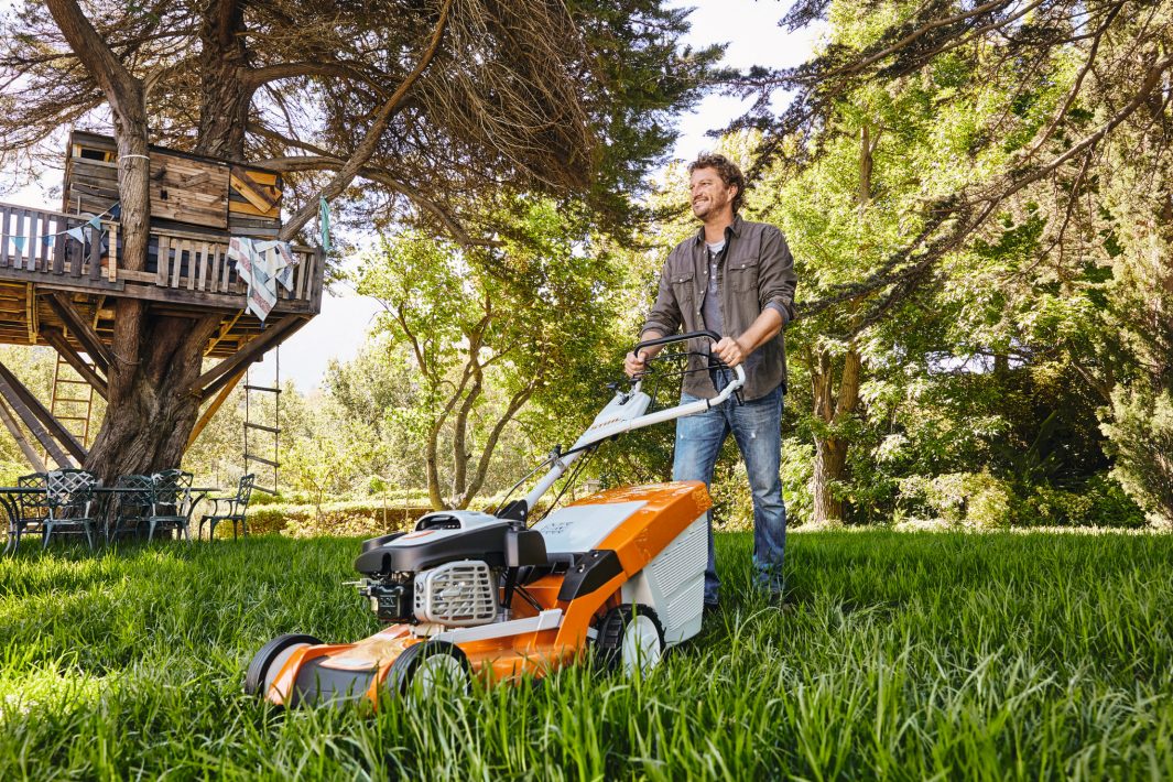 STIHL RM 655 RS Petrol Lawn Mower image 4
