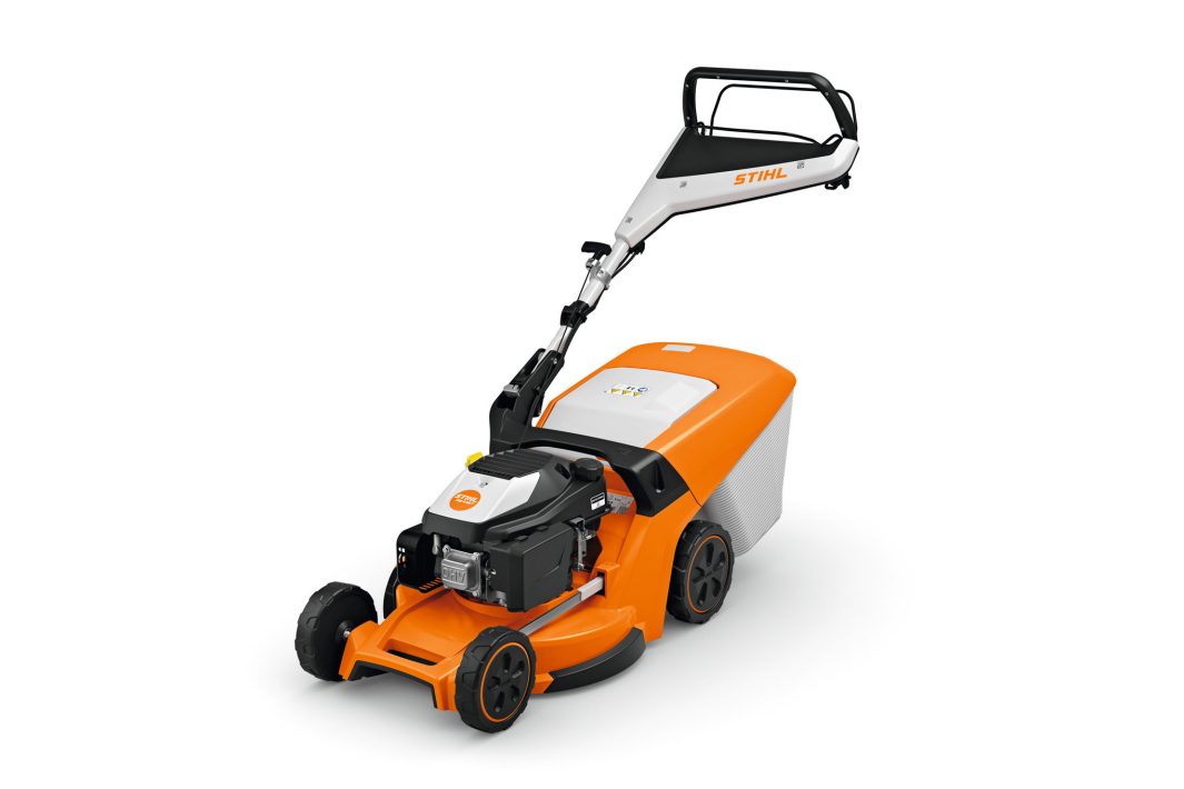 STIHL RM 448 T Petrol Lawn Mower image 1