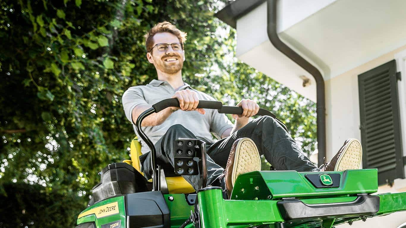John Deere Z320M ZTrack Zero Turn Mower image 3