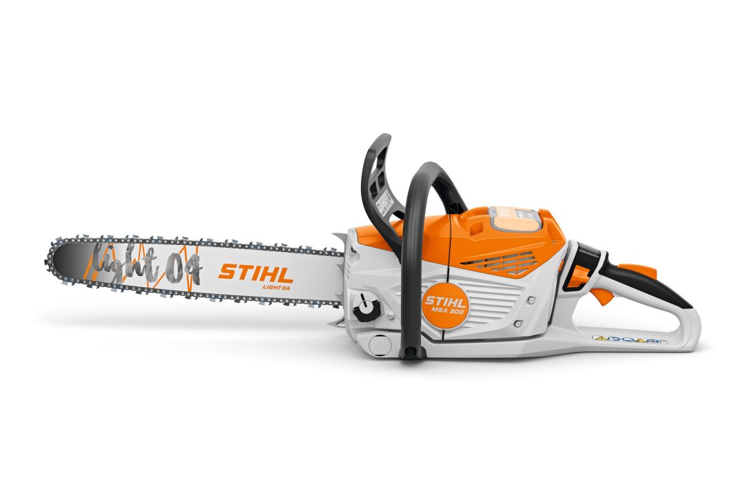 STIHL MSA 300 Cordless Chainsaw Tool Only - 45 cm / 18" Guide Bar image 1