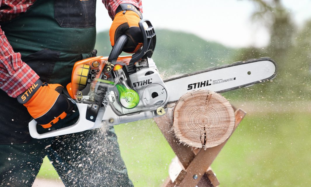 STIHL MS 231 Petrol Chainsaw - 40 cm / 16" Guide Bar image 2