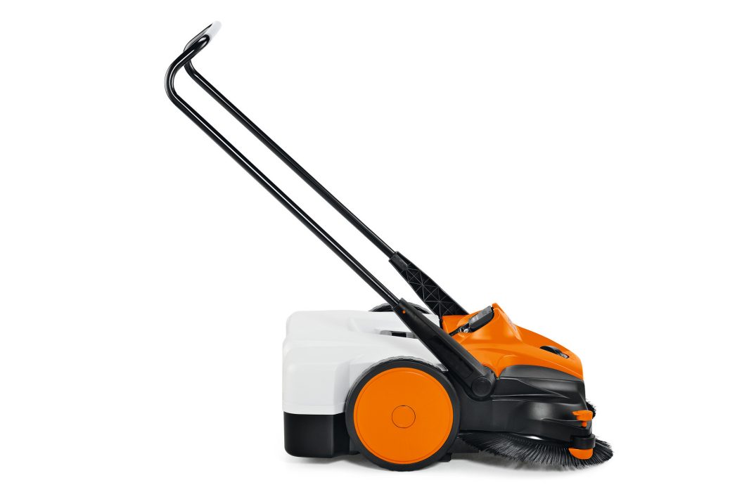 STIHL KGA 770 Cordless Sweeper Tool Only image 1