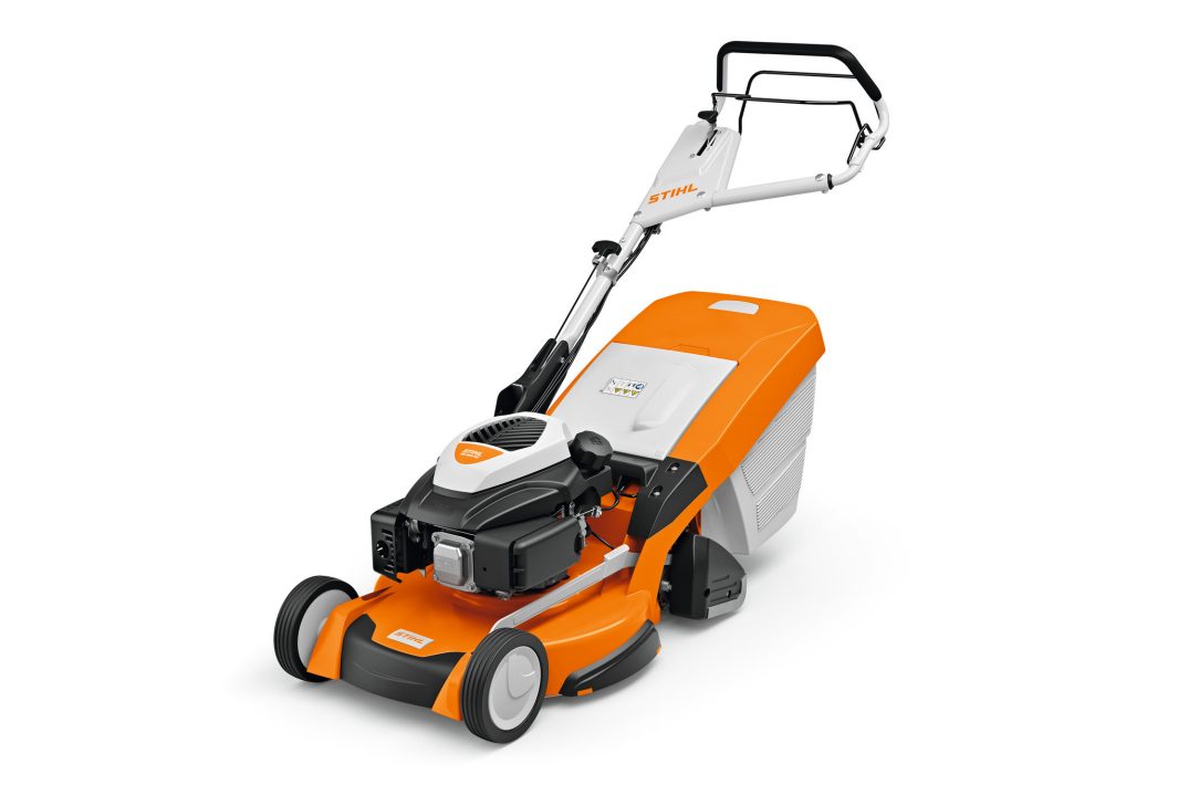 STIHL RM 655 RS Petrol Lawn Mower image 1