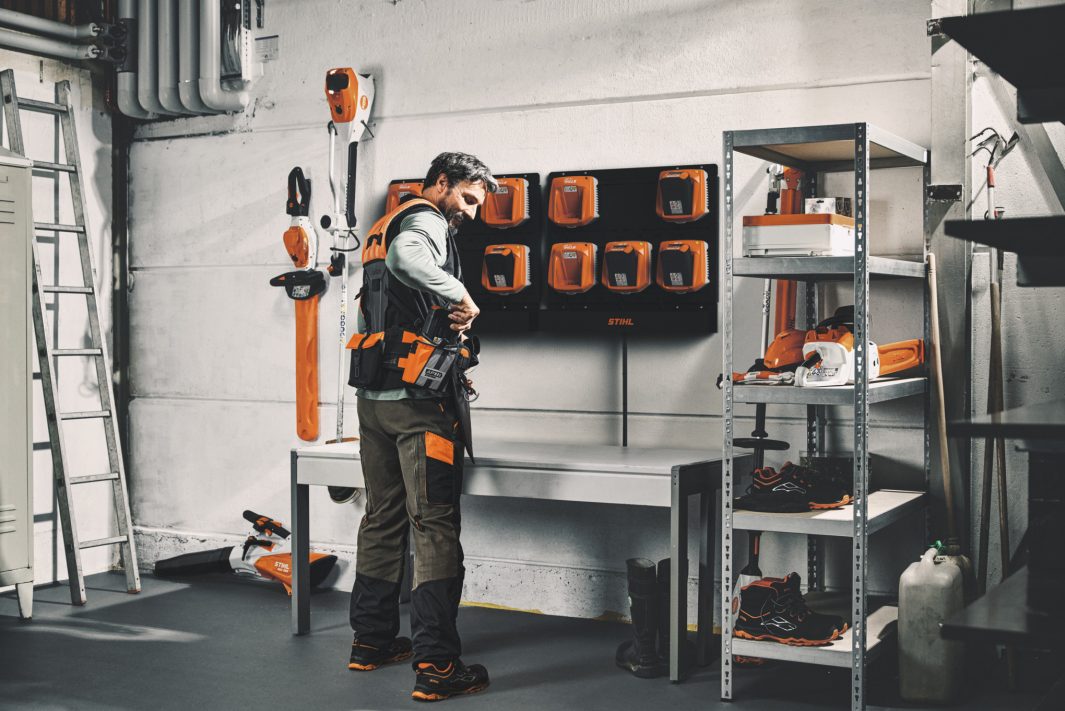 STIHL CR 6 Wall Mount For Chargers image 1