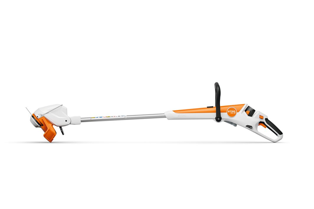 STIHL FSA 30 Cordless Grass Trimmer Set image 2