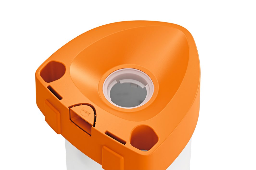 STIHL SGA 30 Cordless Sprayer Kit image 3
