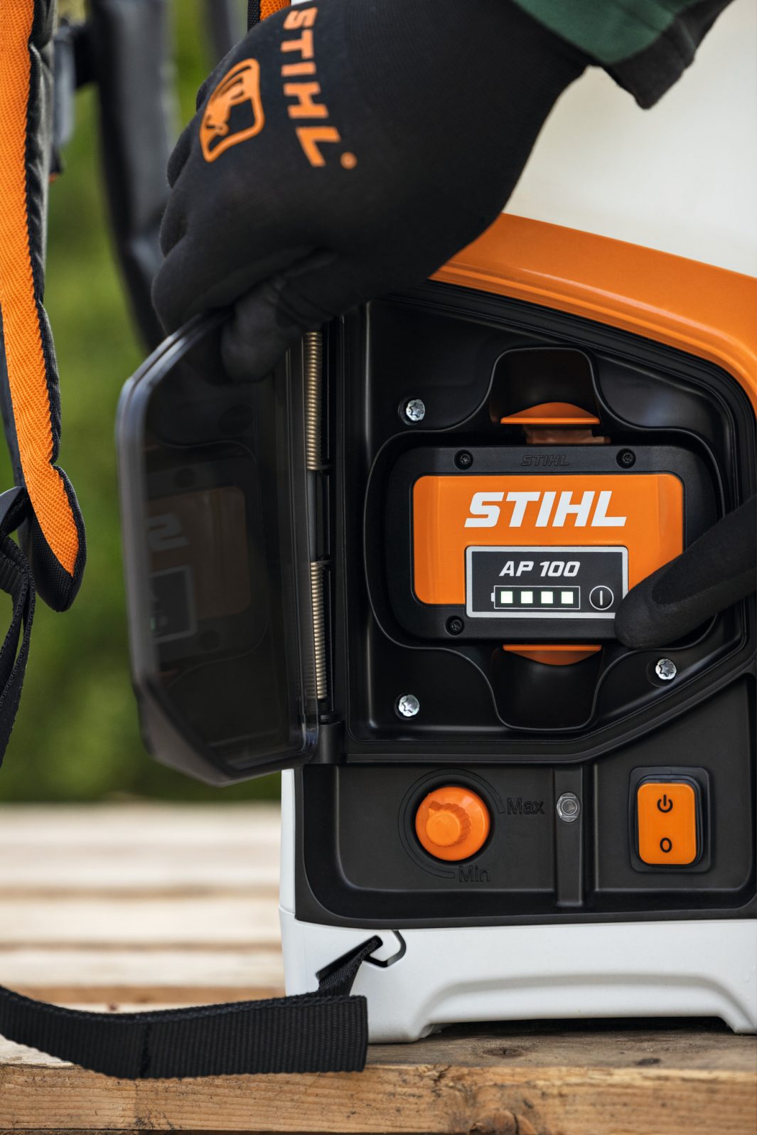Stihl SGA 85 Cordless Sprayer Tool Only image 5